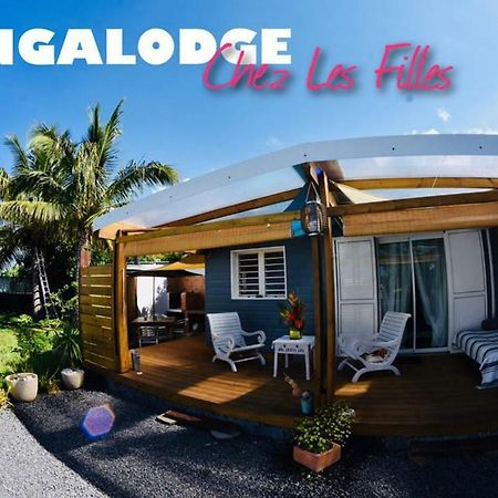 Chez Les Filles - Bungalodge Petite Île Exterior foto